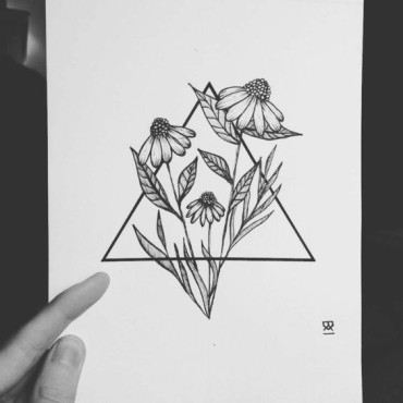 A cool and easy triangle and flower drawing idea